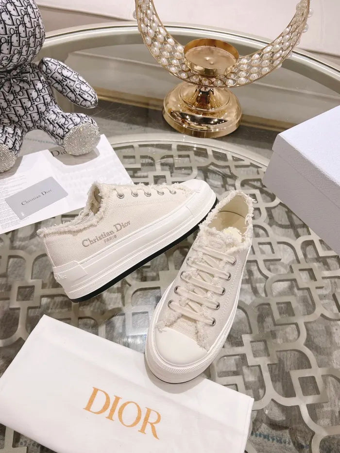 D - SNEAKERS - ThePoshLabel