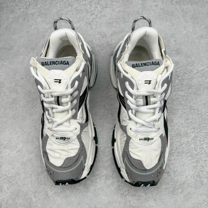 B - SNEAKERS - ThePoshLabel
