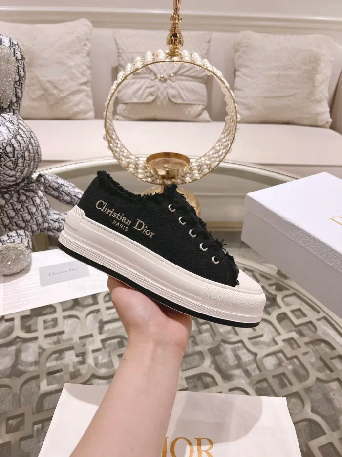 D - SNEAKERS - ThePoshLabel