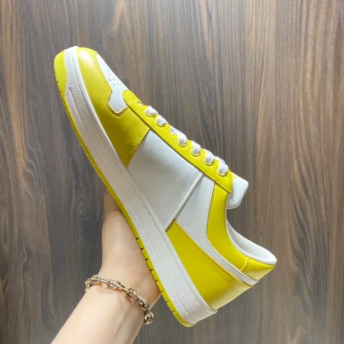 P - SNEAKERS