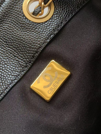 25 Small Handbag Grained Calfskin &amp; Gold-Tone Metal Bag