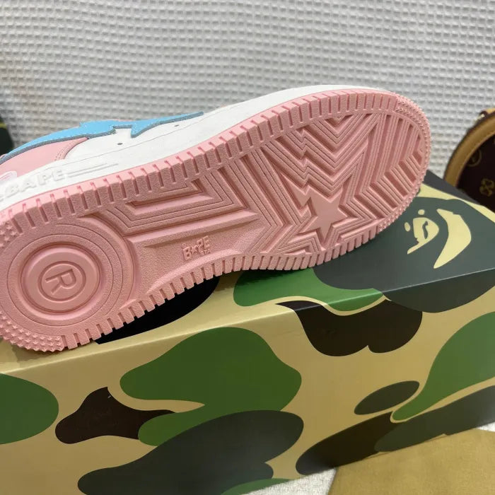 B - SNEAKERS