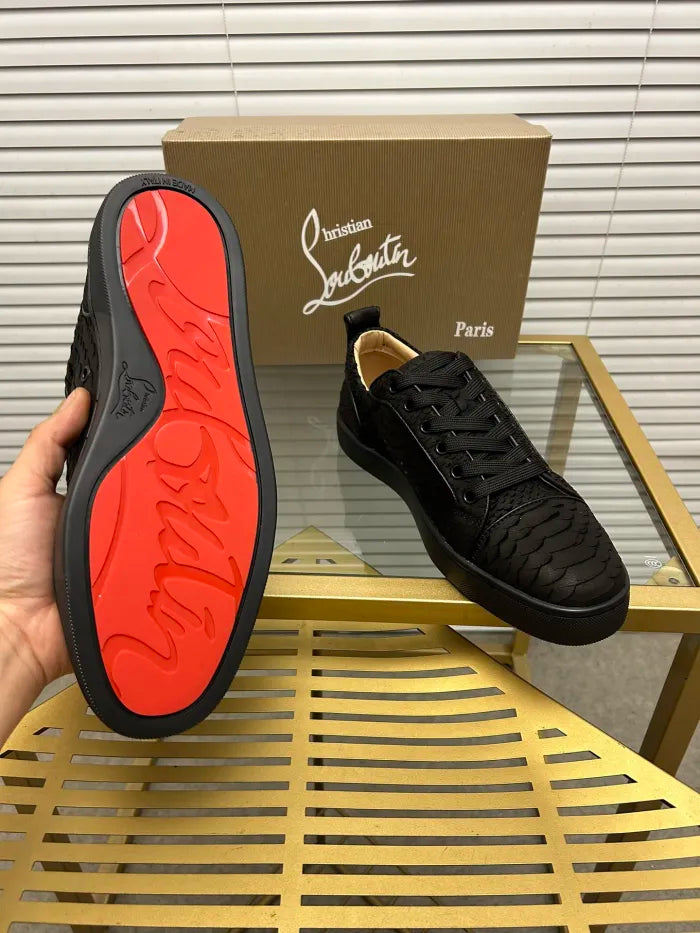 C - SNEAKERS