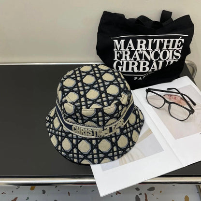 Classic luxury hat 07
