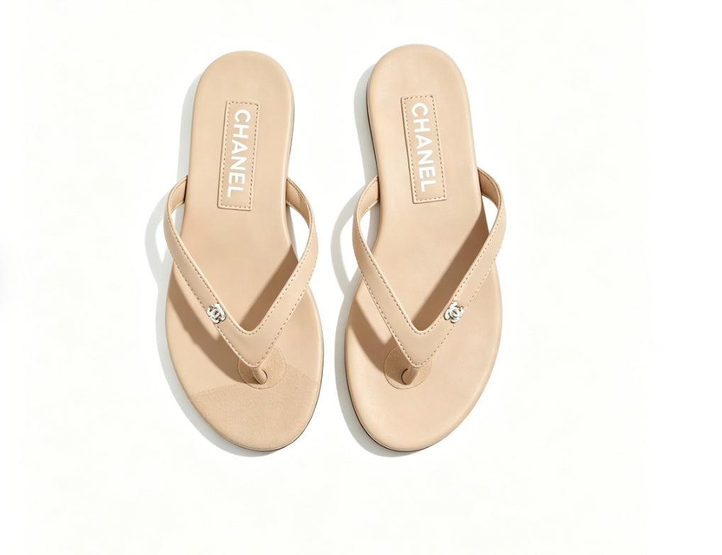 👡 Chic &amp; Comfy Flat Flip Flops