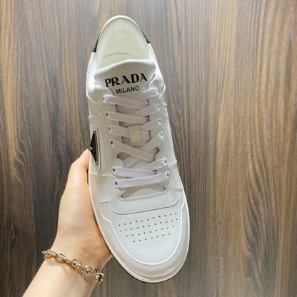 P - SNEAKERS
