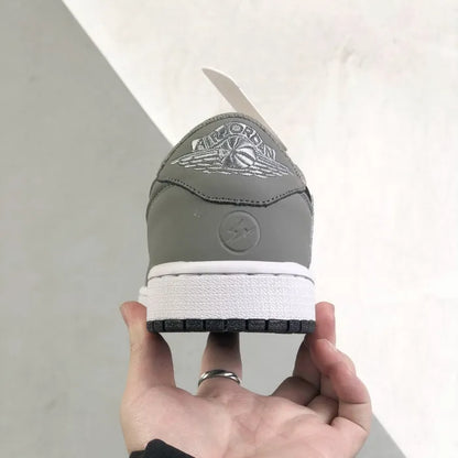 N - SNEAKERS