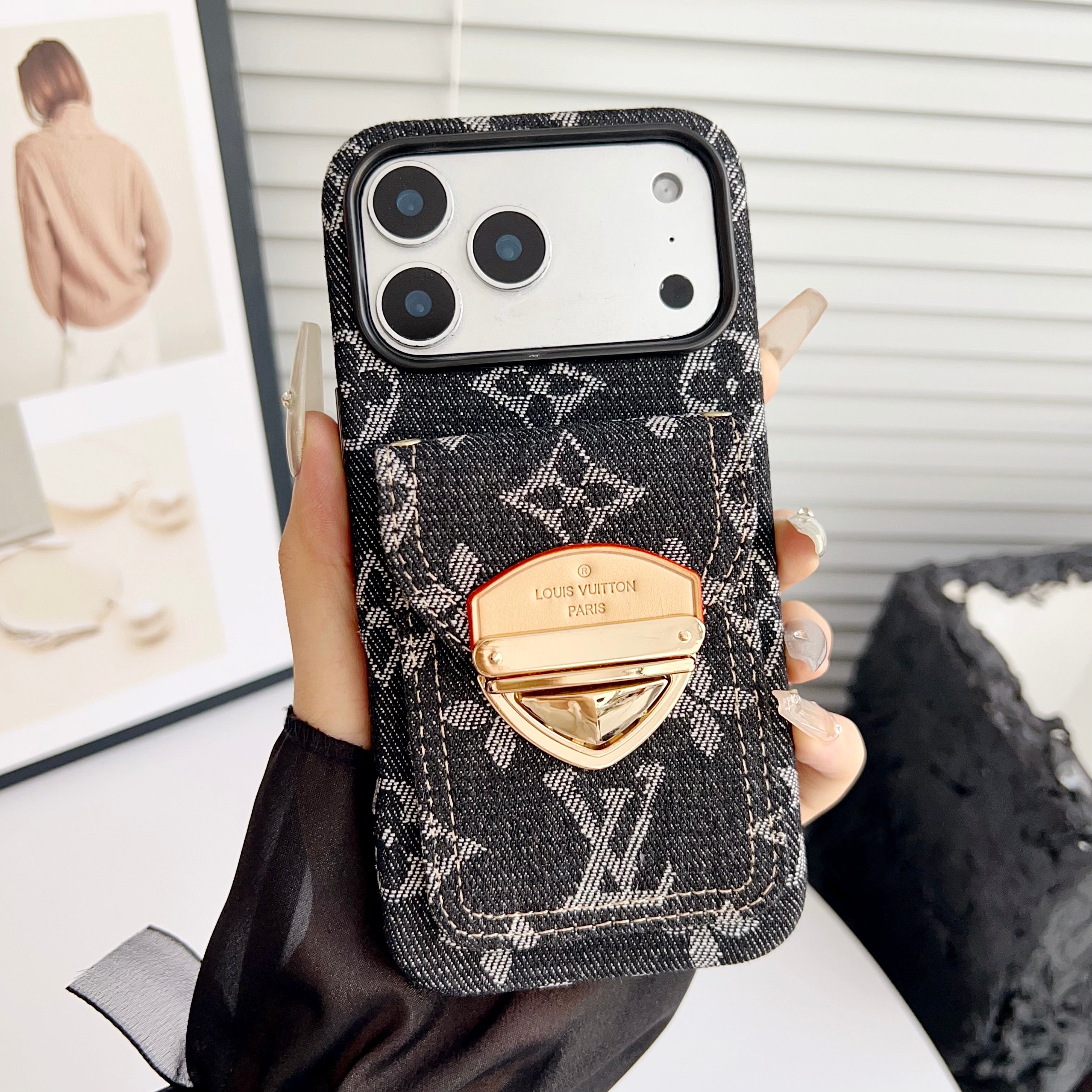 Luxury Crossbody iPhone Case with Card Pocket &amp; Detachable Strap