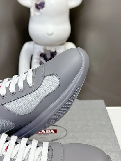 P - SNEAKERS