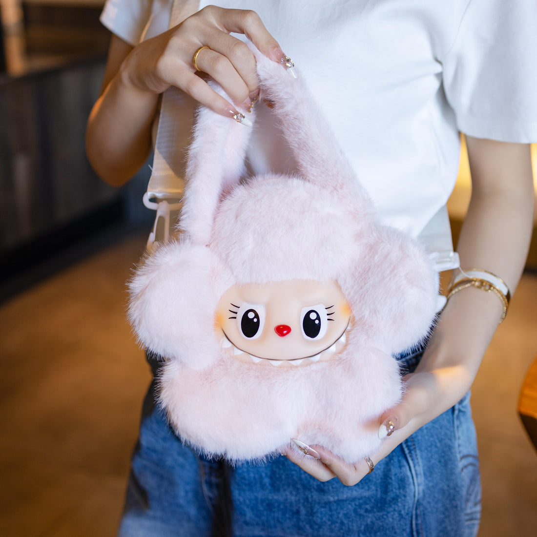 Lncredibly Trendy &amp; Cute Bag