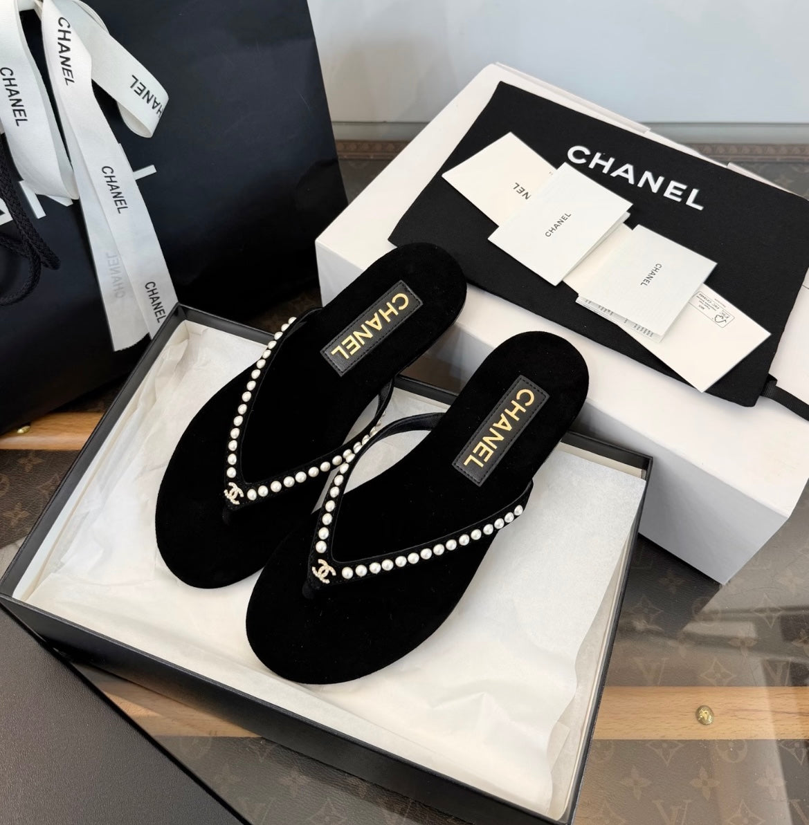 👡 Chic &amp; Comfy Flat Flip Flops