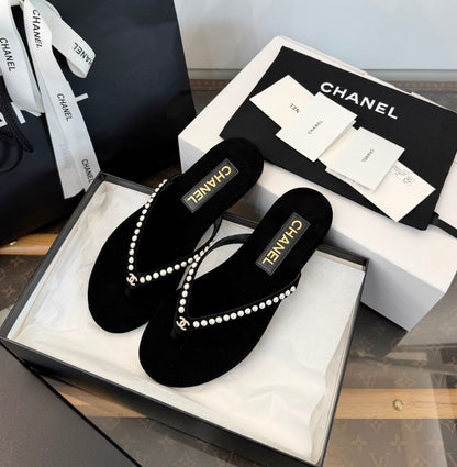 👡 Chic &amp; Comfy Flat Flip Flops