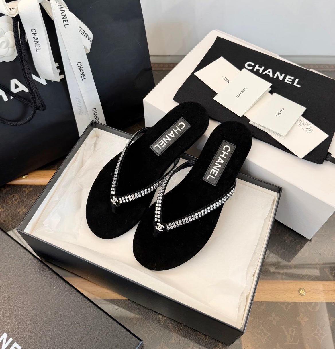 👡 Chic &amp; Comfy Flat Flip Flops