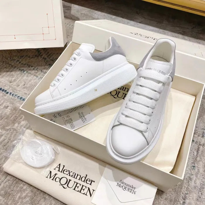 A - SNEAKERS