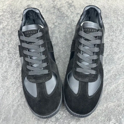 M - SNEAKERS