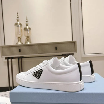 P - SNEAKERS