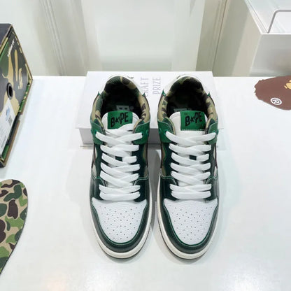 B - SNEAKERS