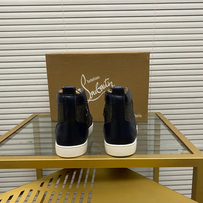 A - SNEAKERS