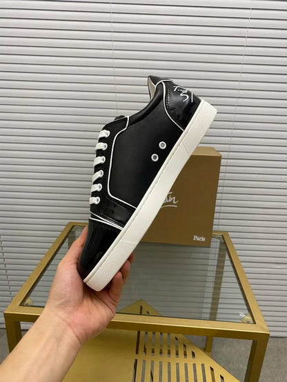 C - SNEAKERS